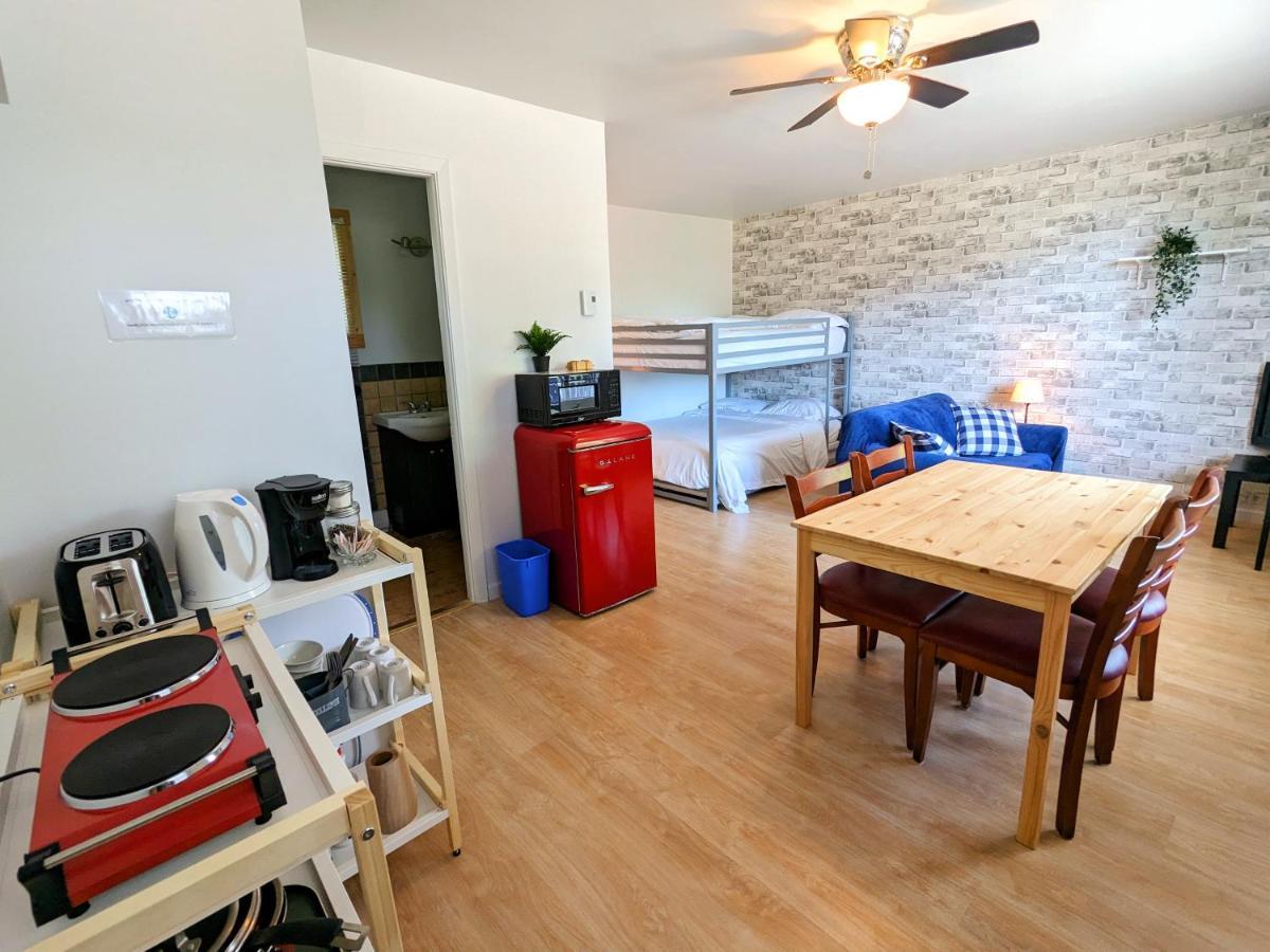 Les Petits Studios Du Bord De L'Eau Saint-Joseph-de-la-Rive Dış mekan fotoğraf